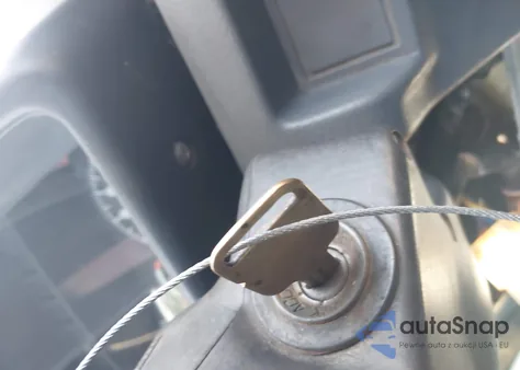 1994 Geo Tracker z USA, uszkodzony, nr VIN 2CNBJ18U7R6928021